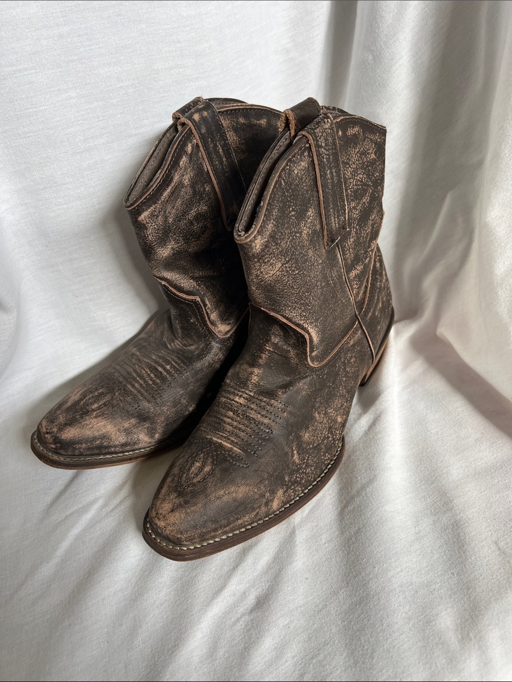 Roper Brown Distressed Leather Western Moto Boots